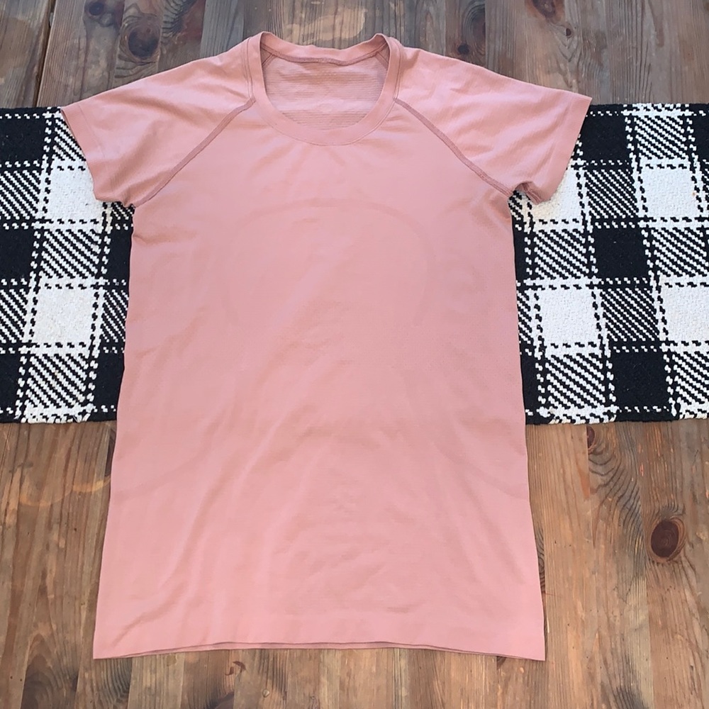 Lululemon “swiftly tech short sleeve”